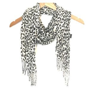Snow leopard scarf